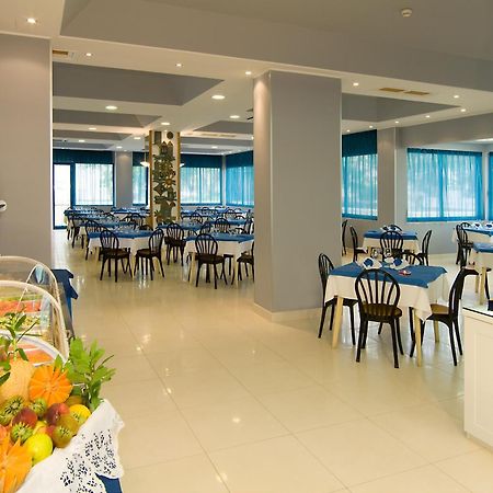 Hotel Miami Lido di Jesolo Buitenkant foto
