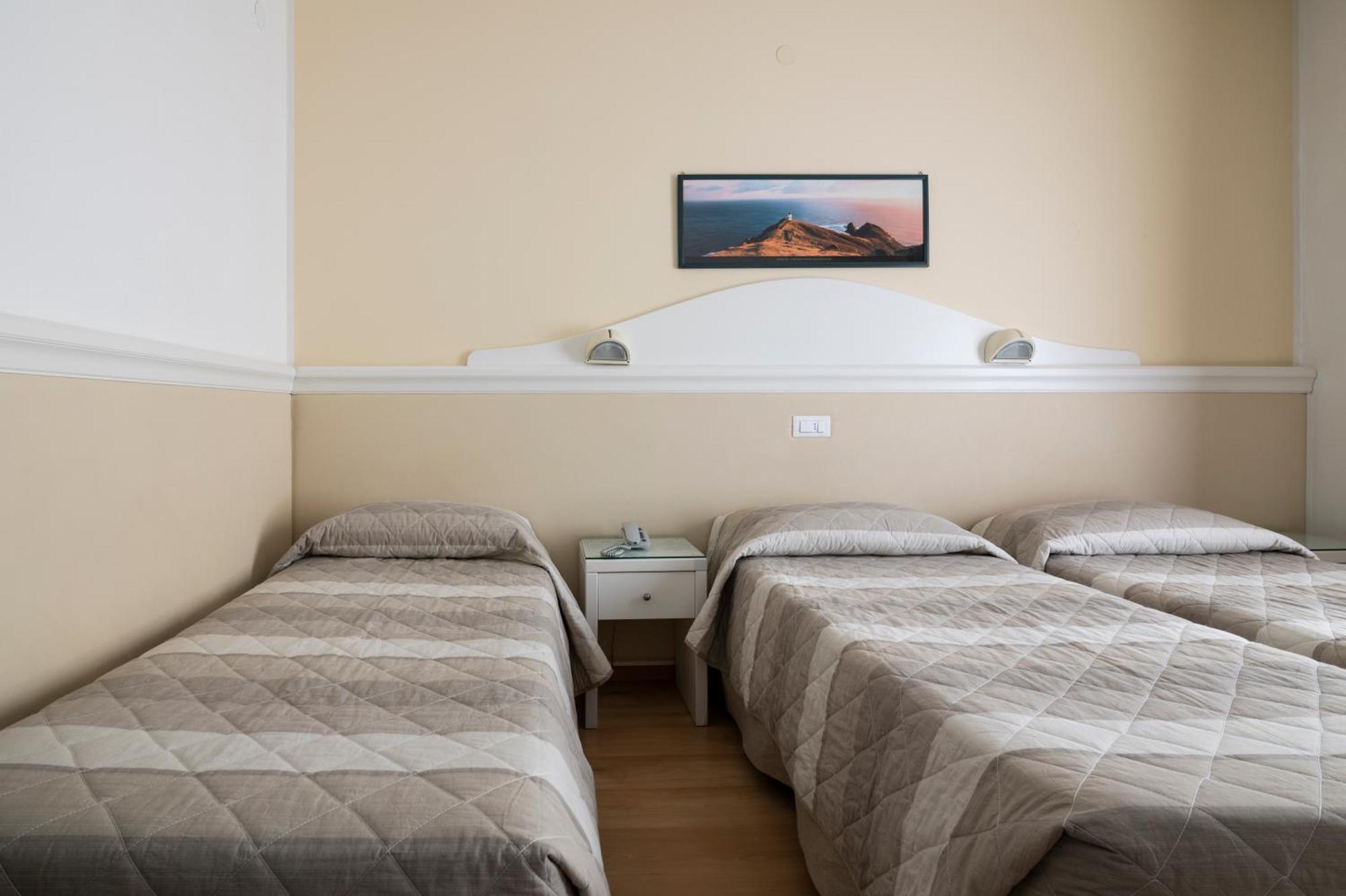 Hotel Miami Lido di Jesolo Buitenkant foto