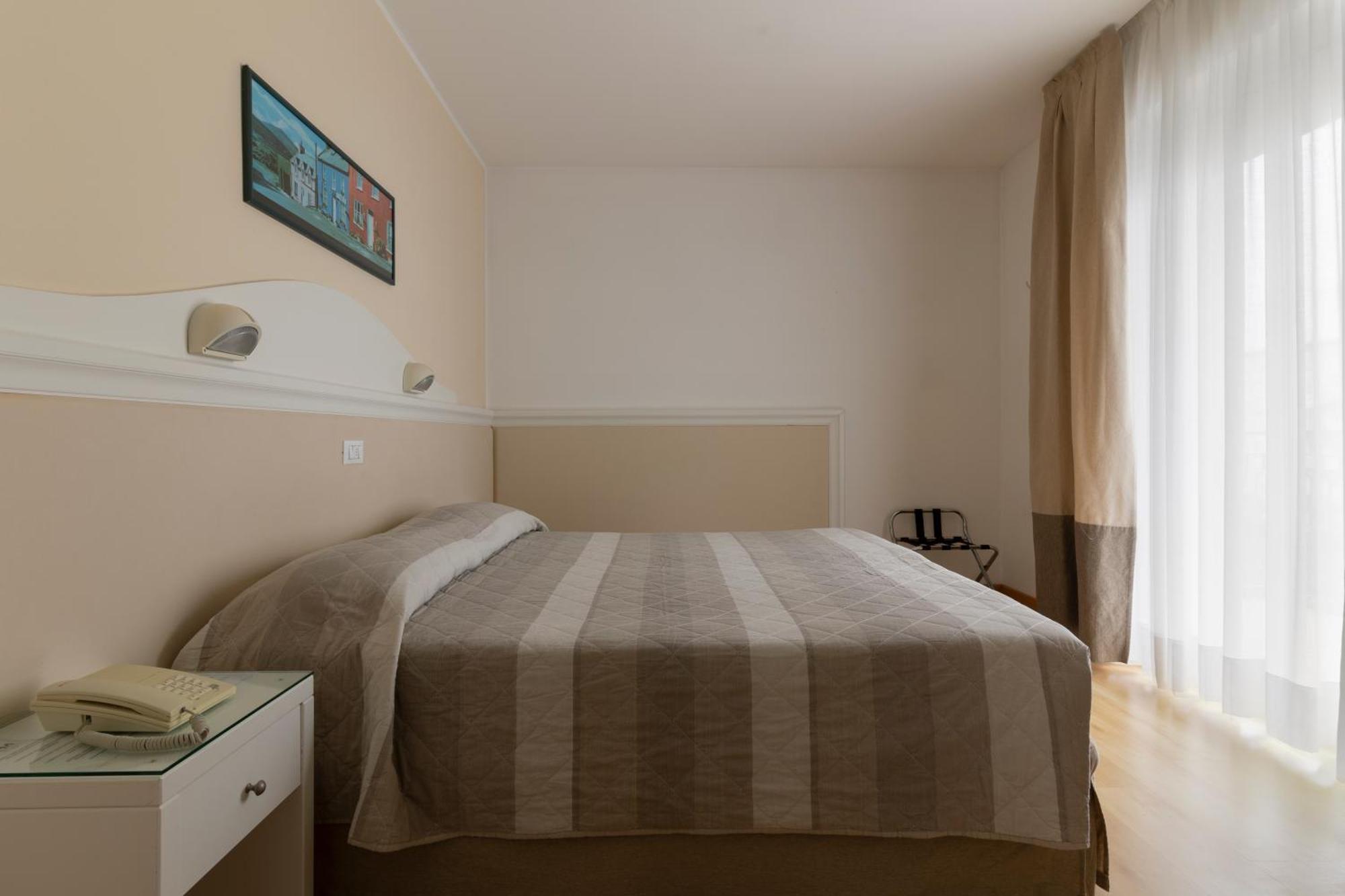 Hotel Miami Lido di Jesolo Buitenkant foto