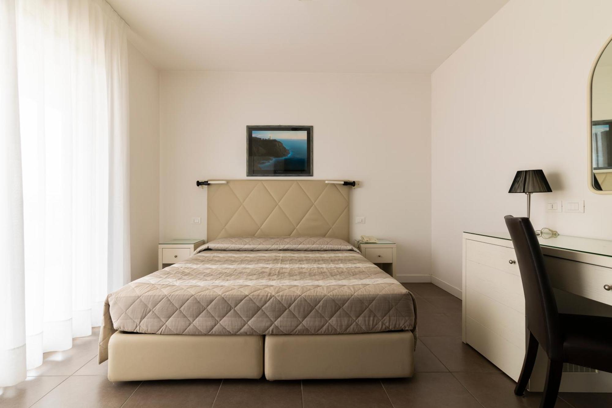 Hotel Miami Lido di Jesolo Buitenkant foto