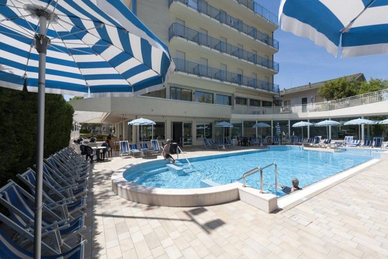Hotel Miami Lido di Jesolo Buitenkant foto