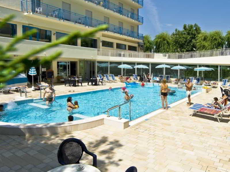 Hotel Miami Lido di Jesolo Buitenkant foto